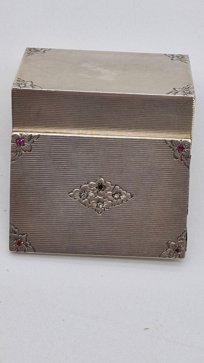 Powder Compact With Built-in Lipstick, Made Of 800-th Silver -photo-5