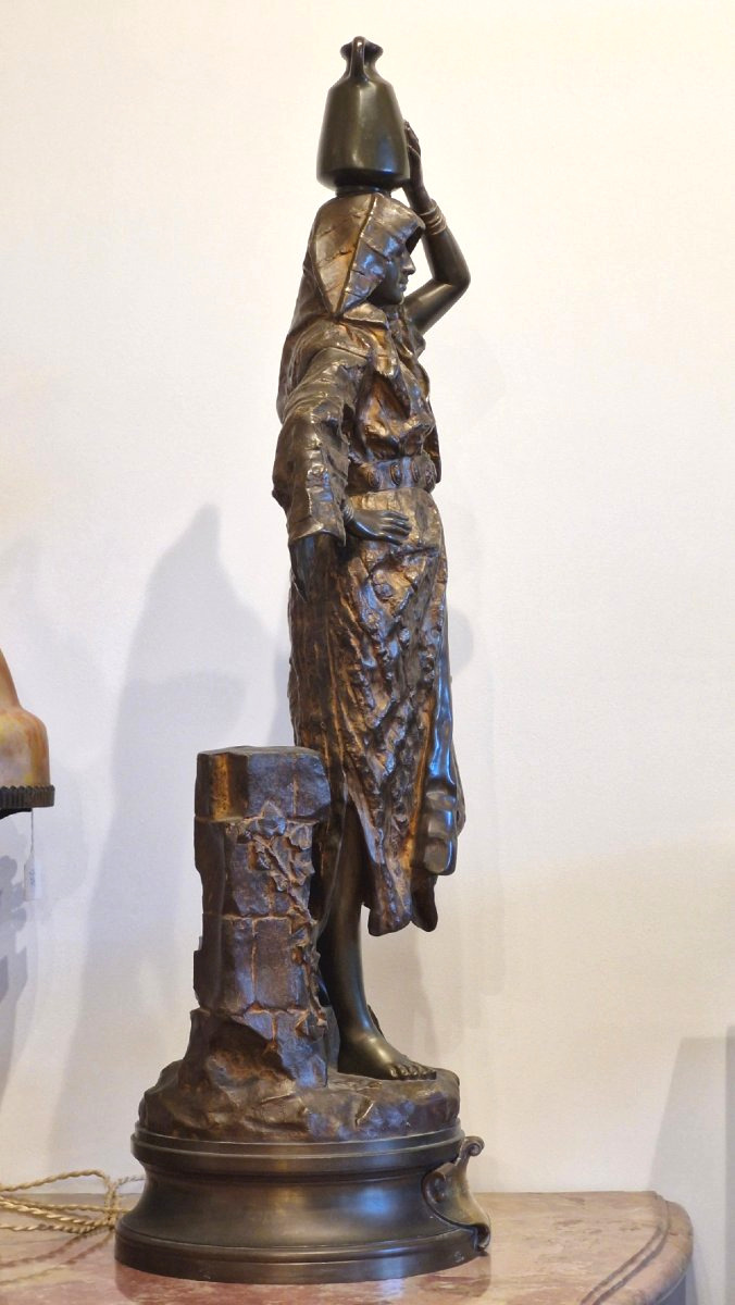 Bronze orientaliste "La porteuse d'eau" dit Rebecca , Gaston Leroux (1854-1942)  hauteur 83cm-photo-4