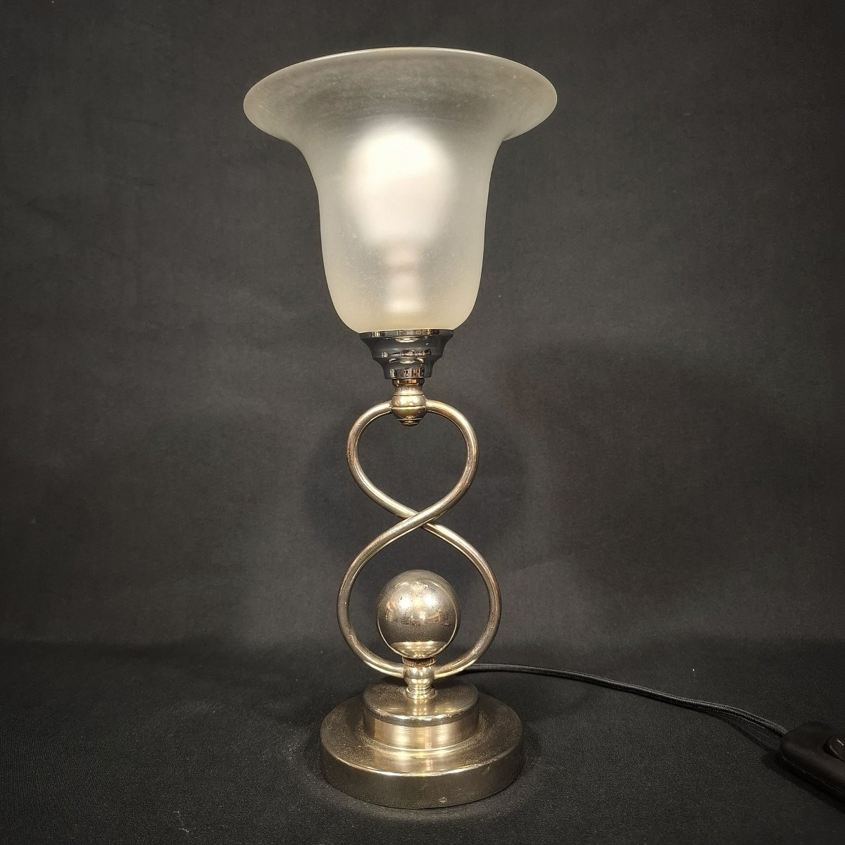 Modernist Art Deco Lamp In Chromed Metal And Frosted Glass – Circa 1930 -1940-photo-2