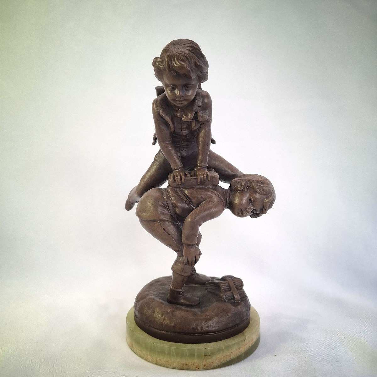 Schoolchildren's Sculpture In Spelter With Brown Patina "saute-mouton" - Signed Ferville Suan - Circa 1900
