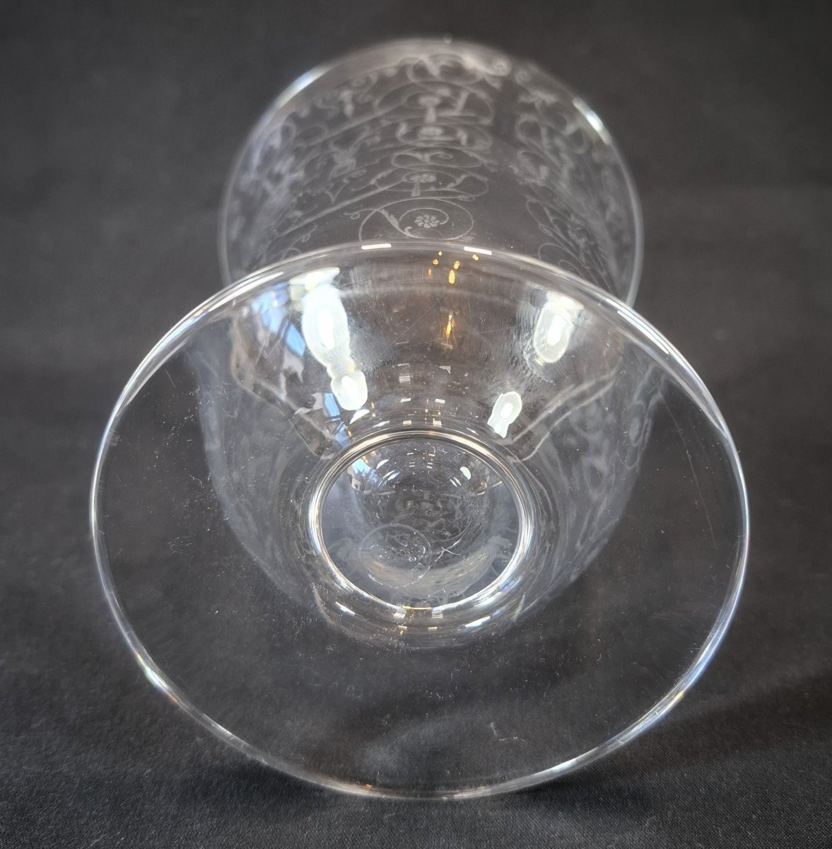 Vase, Verre en cristal de Baccarat – Modèle Michelangelo – Gravure à décor d’arabesques-photo-2