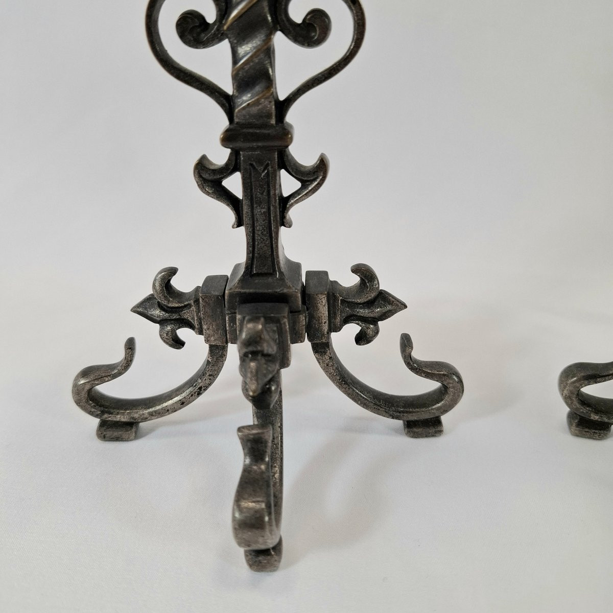 Pair Of Neo-gothic Silvered Bronze Candlesticks, Napoleon III Period, Fleur-de-lis-photo-2