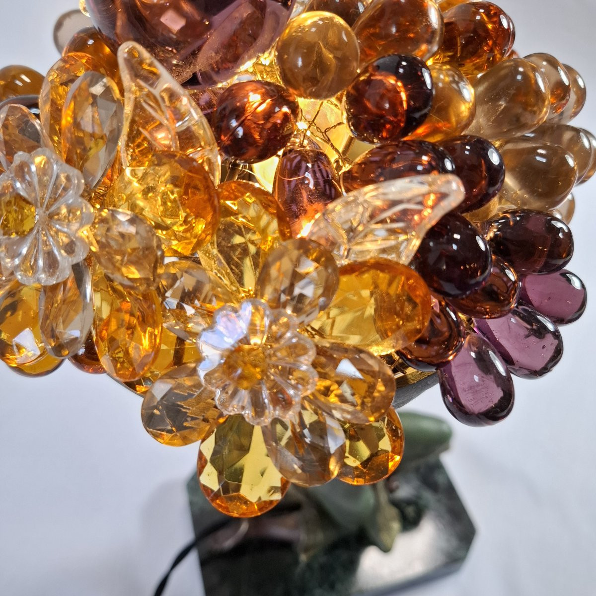 Lampe Veilleuse Art Déco – Sculpture Femme Agenouillée, Panier de Fruits en verre Circa 1930.-photo-3