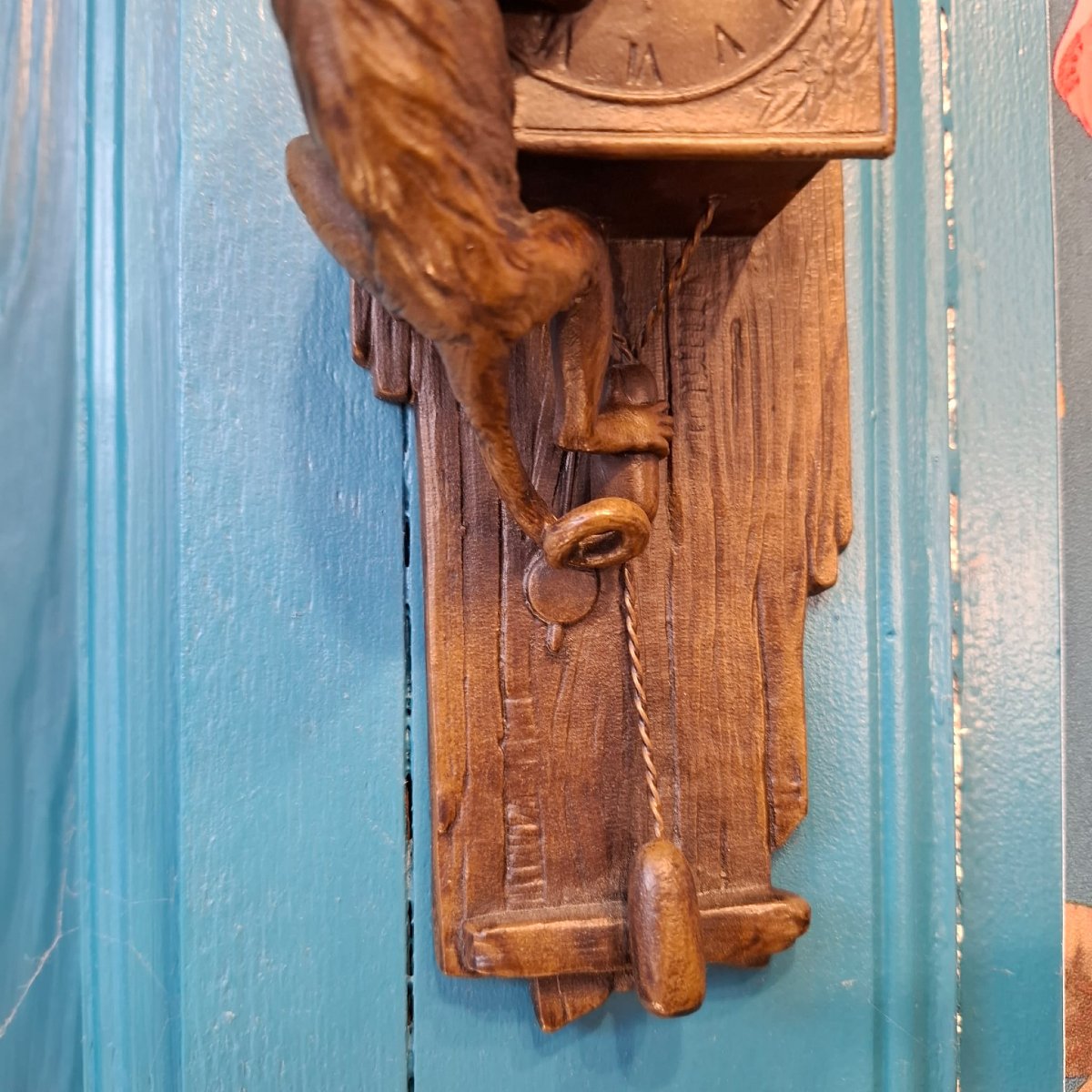 Metal Wall-mounted Firelighter – Clockmaker Monkey Adjusting A Grandfather Clock – Animal Decoration – 19th Century-photo-1