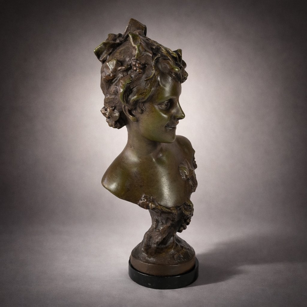 Art Nouveau Female Bust In Patinated Green Bronze Spelter, Signed P. Rigual, Black Marble Base, Circa 1900-photo-4