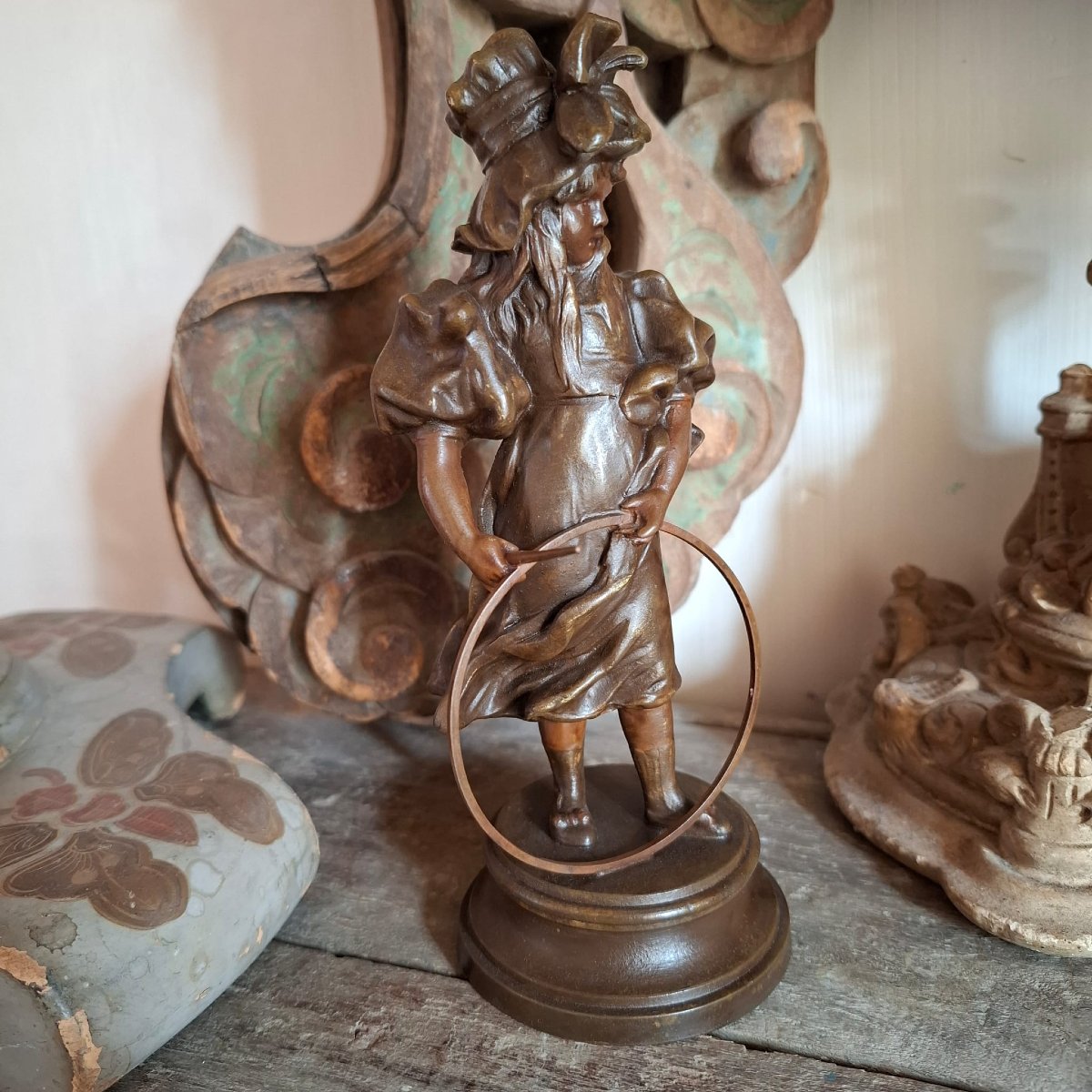 Anton Nelson – “Jeux d’enfants, fillette au cerceau” – Sculpture Art Nouveau en régule patiné-photo-3