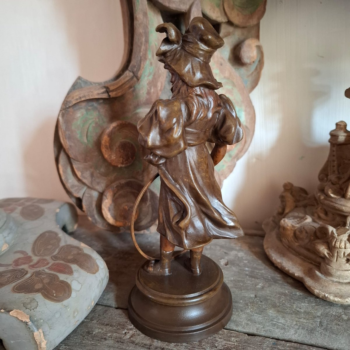 Anton Nelson – “Jeux d’enfants, fillette au cerceau” – Sculpture Art Nouveau en régule patiné-photo-3