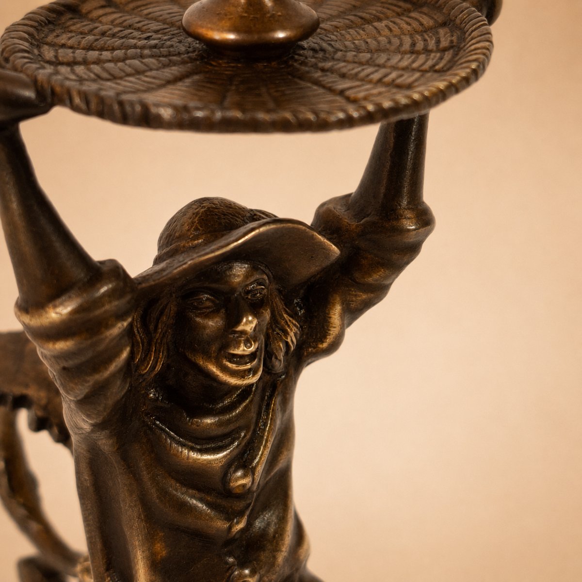 Anthropomorphic Bronze Handheld Candleholder – Landais Wading Bird, Gascon – 19th Century, Napoleon III