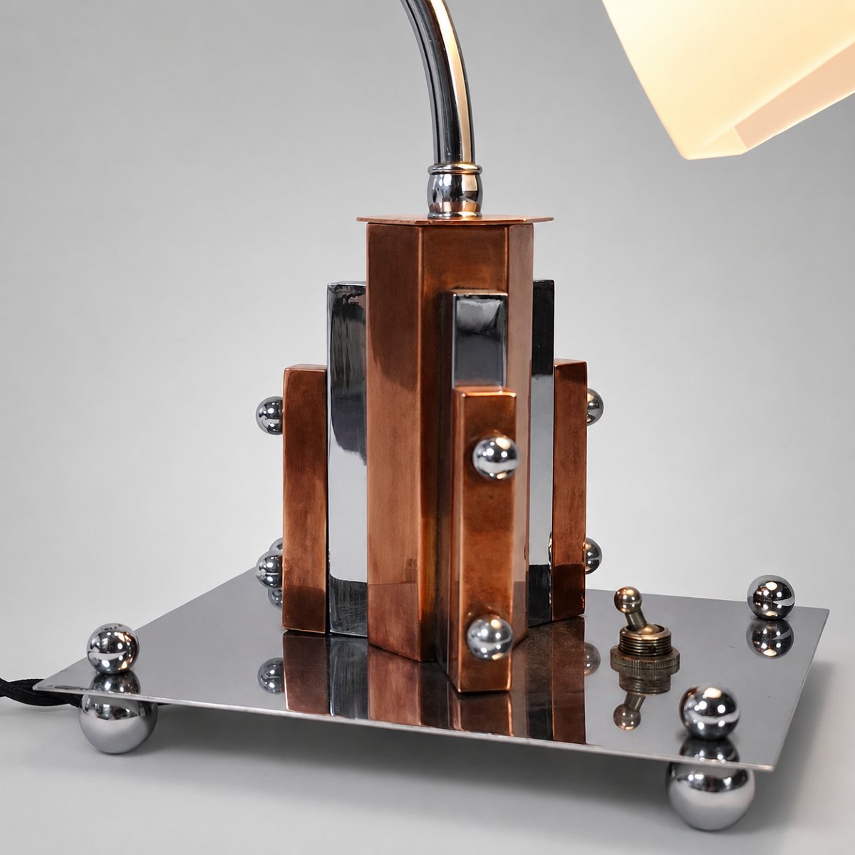 lampe de bureau Moderniste Art déco « Skyscraper », cuivre poli et laiton chromé circa 1930-40-photo-3