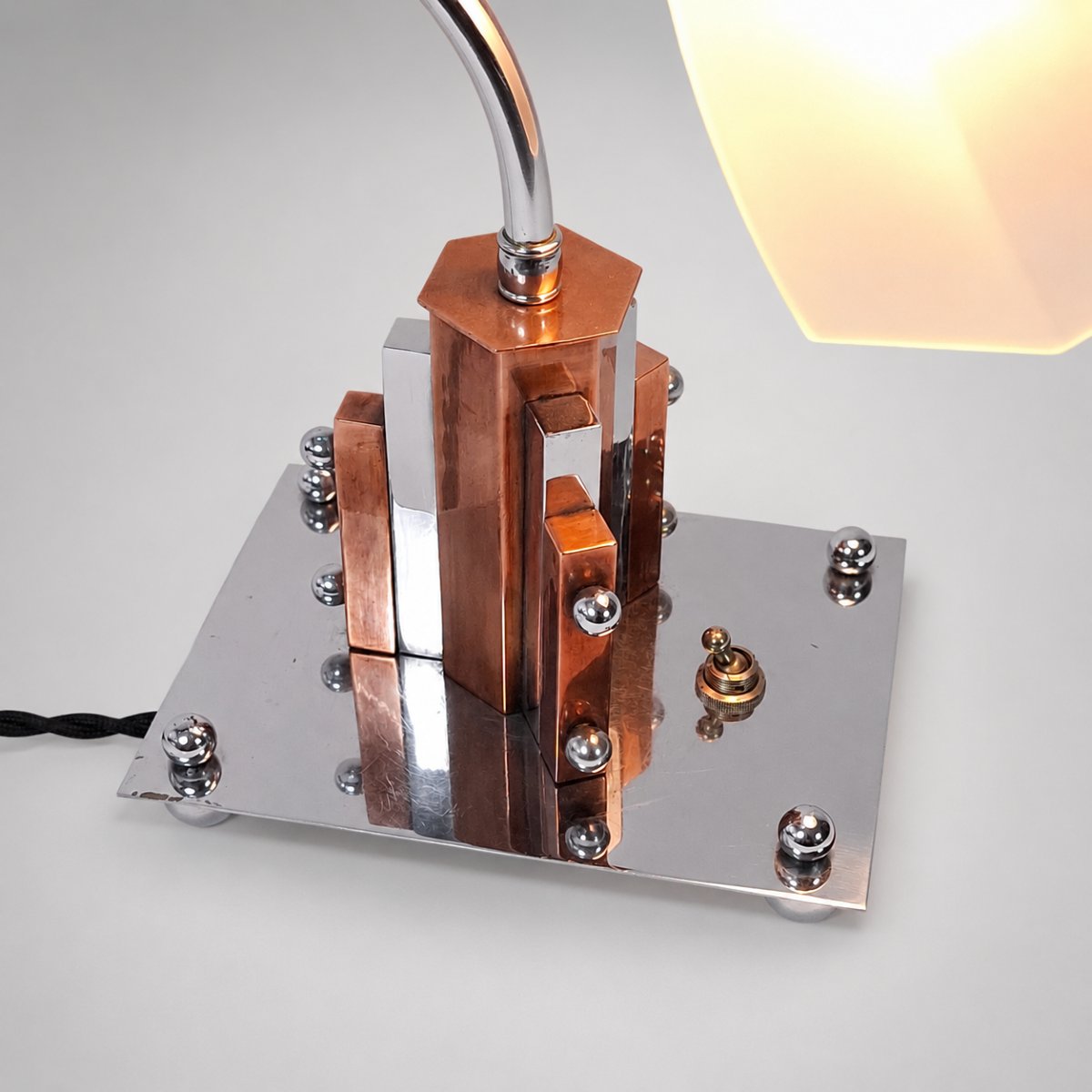 lampe de bureau Moderniste Art déco « Skyscraper », cuivre poli et laiton chromé circa 1930-40-photo-1