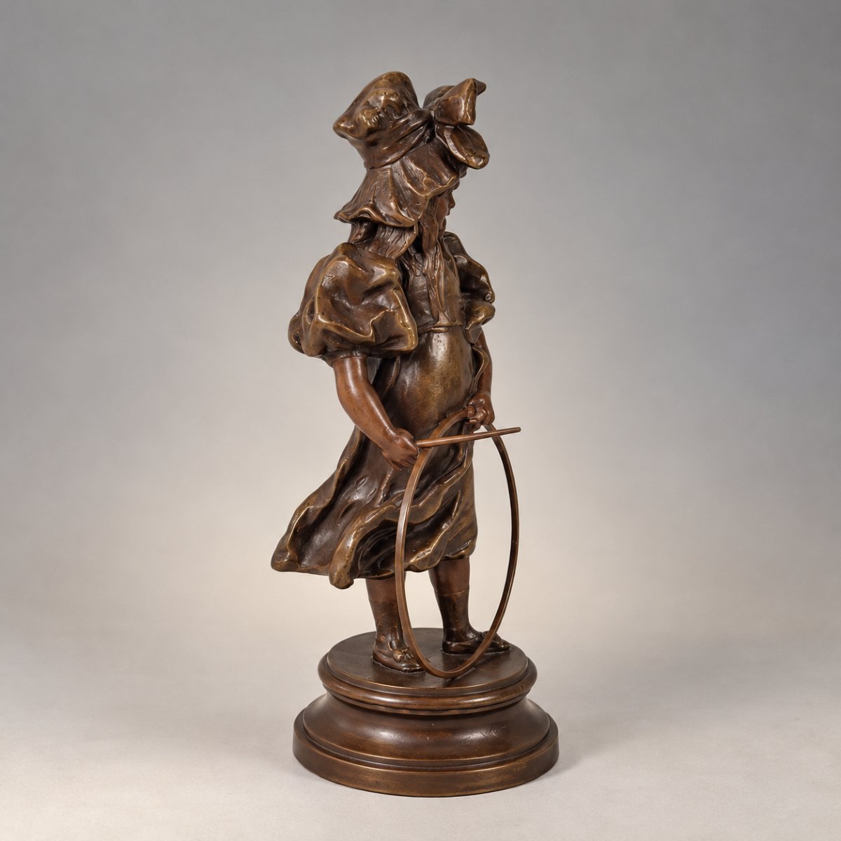 Anton Nelson – “children At Play, Girl With A Hoop” – Art Nouveau Sculpture In Patinated Bronze-photo-1