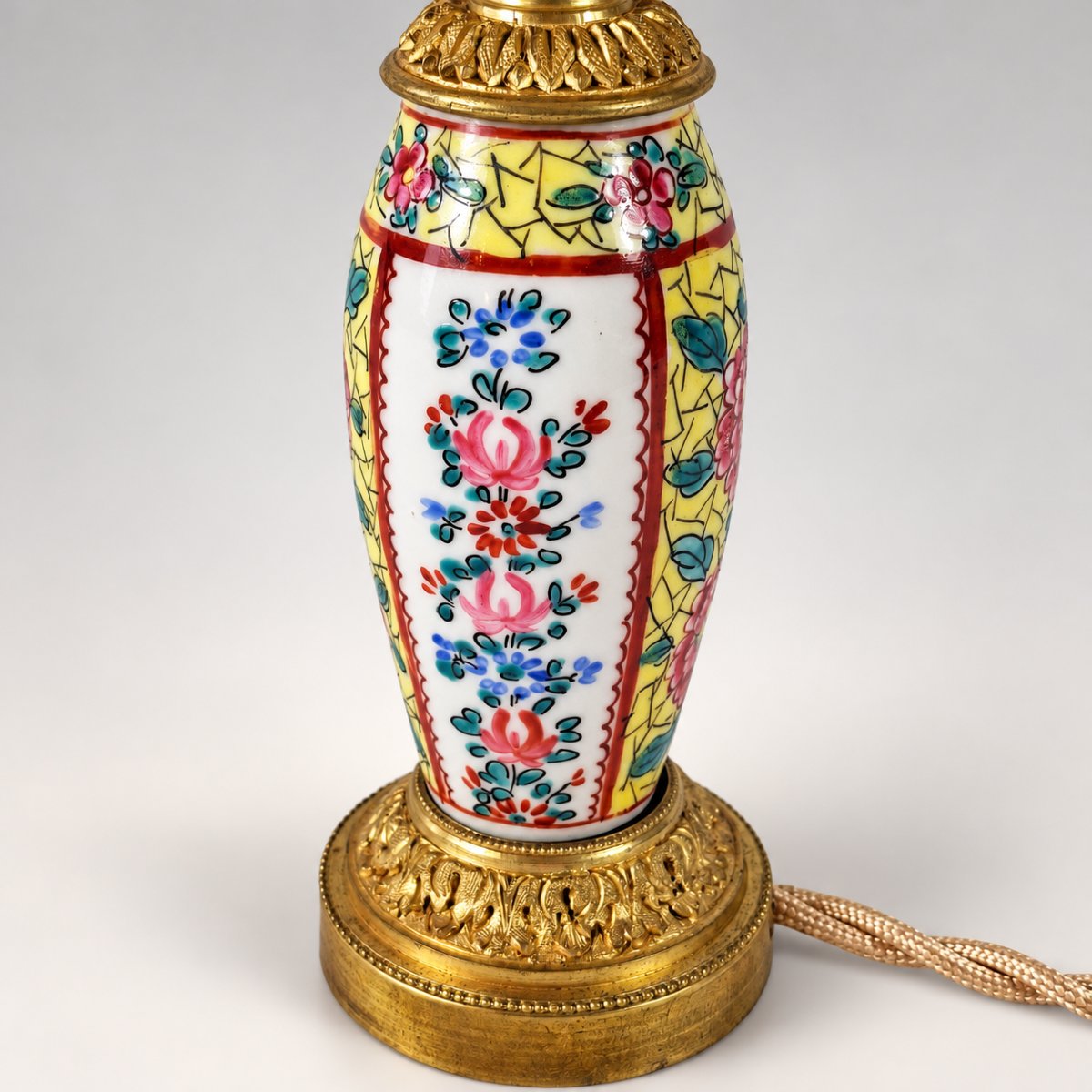 Porcelain Lamp With Japanese-inspired Floral Design – Art Deco Style, Gilded Bronze In The Louis XVI Style-photo-1