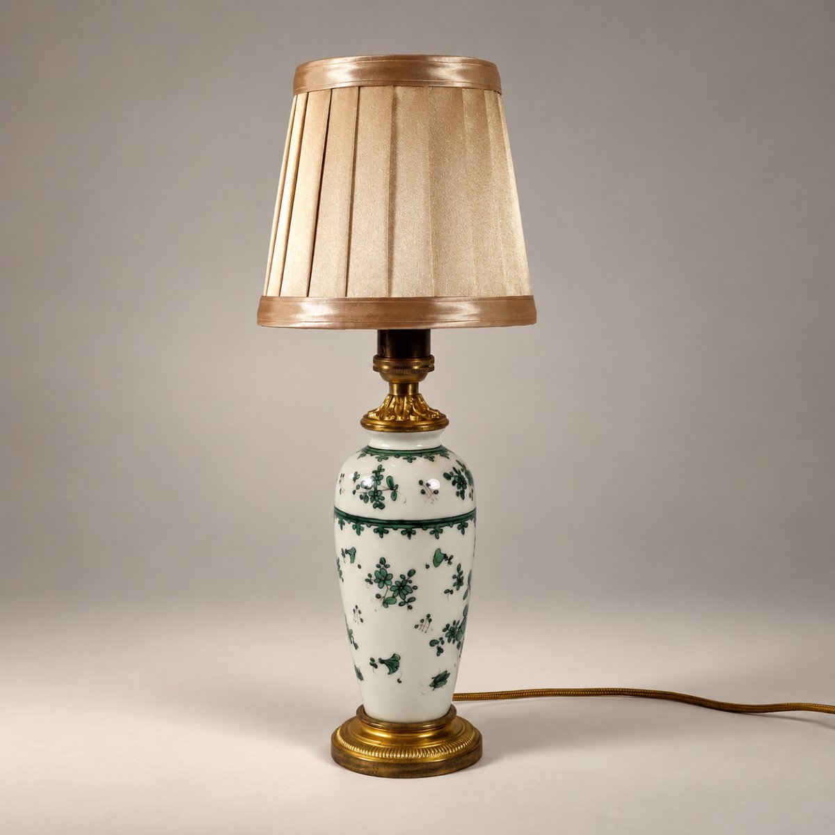 White Porcelain Lamp With Green Floral Decoration And A Gilded Bronze Frame – Circa 1910–1930-photo-2