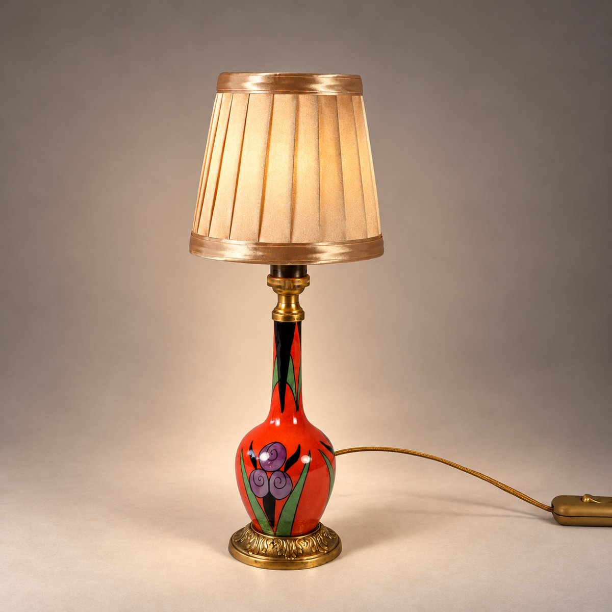 Lampe en porcelaine à décor floral, Fond orange – Transition Art nouveau / Art déco, vers 1920