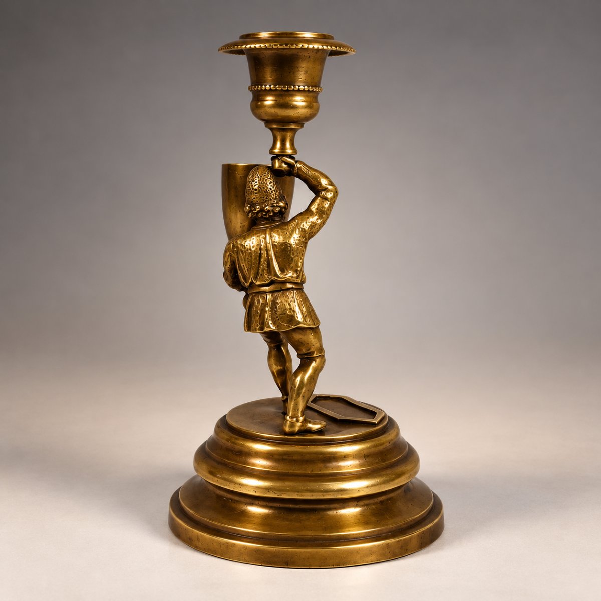 Bougeoir pyrogène anthropomorphe en bronze et laiton – Gnome ou homme des bois – XIXe siècle-photo-3