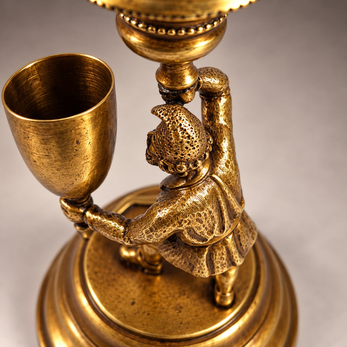 Bougeoir pyrogène anthropomorphe en bronze et laiton – Gnome ou homme des bois – XIXe siècle-photo-5