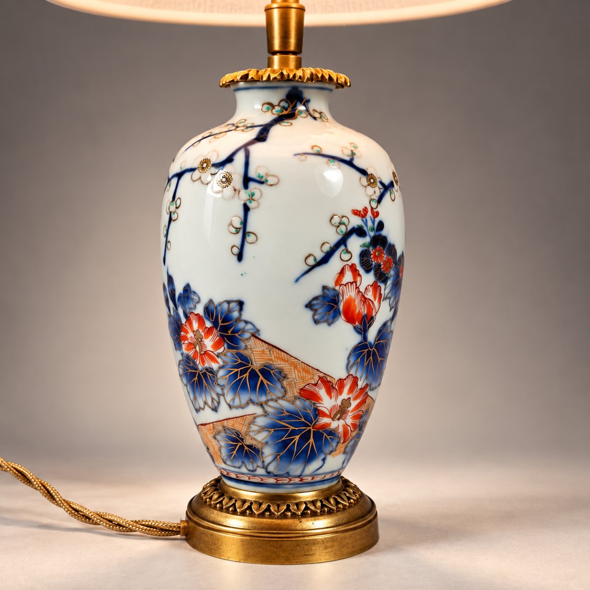 Imari Porcelain Lamp With A Swirling Floral Design – Bronze Base, Early 20th Century-photo-1
