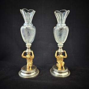 Paire de Bouquetières , Cristal de Baccarat, Décor de Fleurs et Papillons, Bacchus bronze doré.