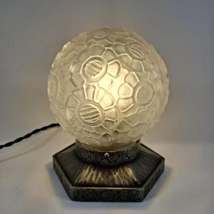 Art Deco Wrought Iron Lamp, Ball, Globe With Floral Decoration In Frosted Molded Glass – Circa 1930