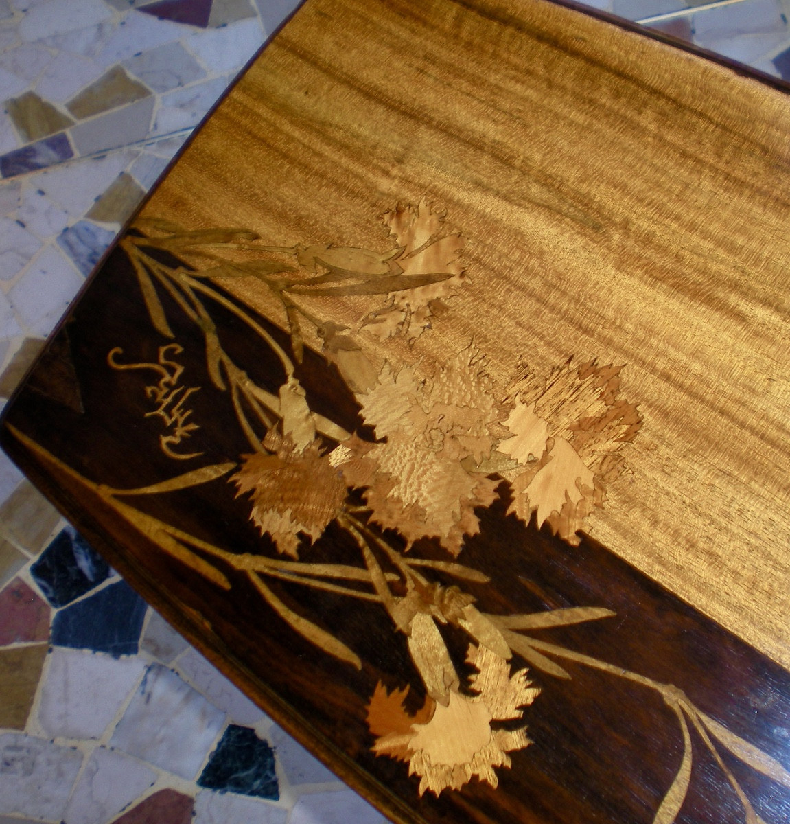 Carnations - Gallé Art Nouveau Table-photo-1