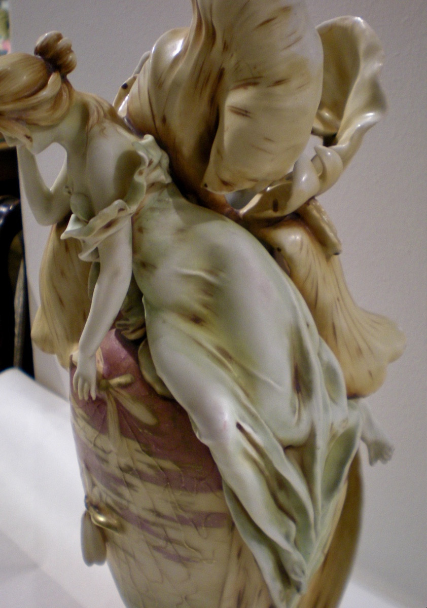Iris - Amphora Art Nouveau Vase/sculpture-photo-1