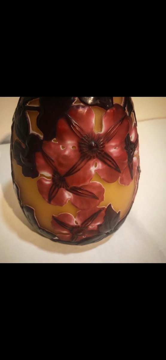 Clematis - Gallé Blown Vase-photo-2