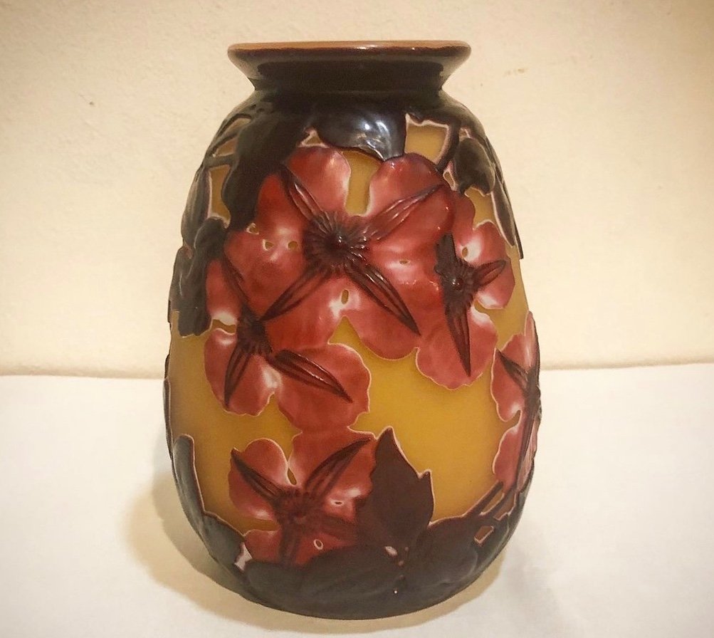 Clematis - Gallé Blown Vase-photo-2