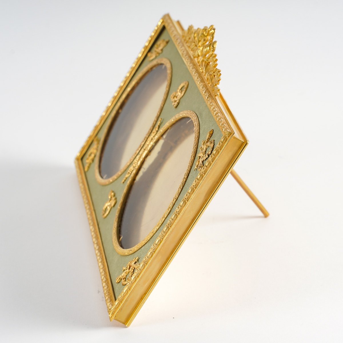 Double Photo Frame In Gilt Bronze Late Nineteenth Century-photo-2