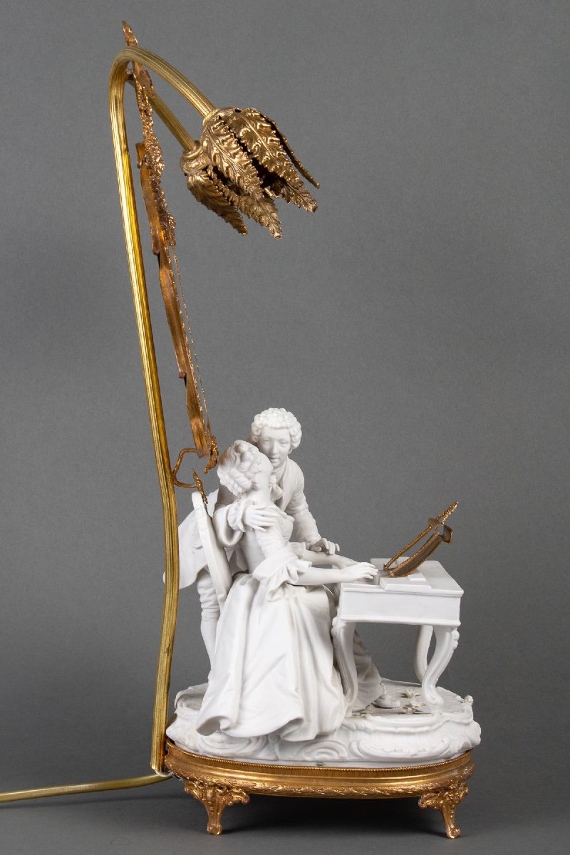 A Romantic Art Nouveau Biscuit And Gold Metal Lamp-photo-3