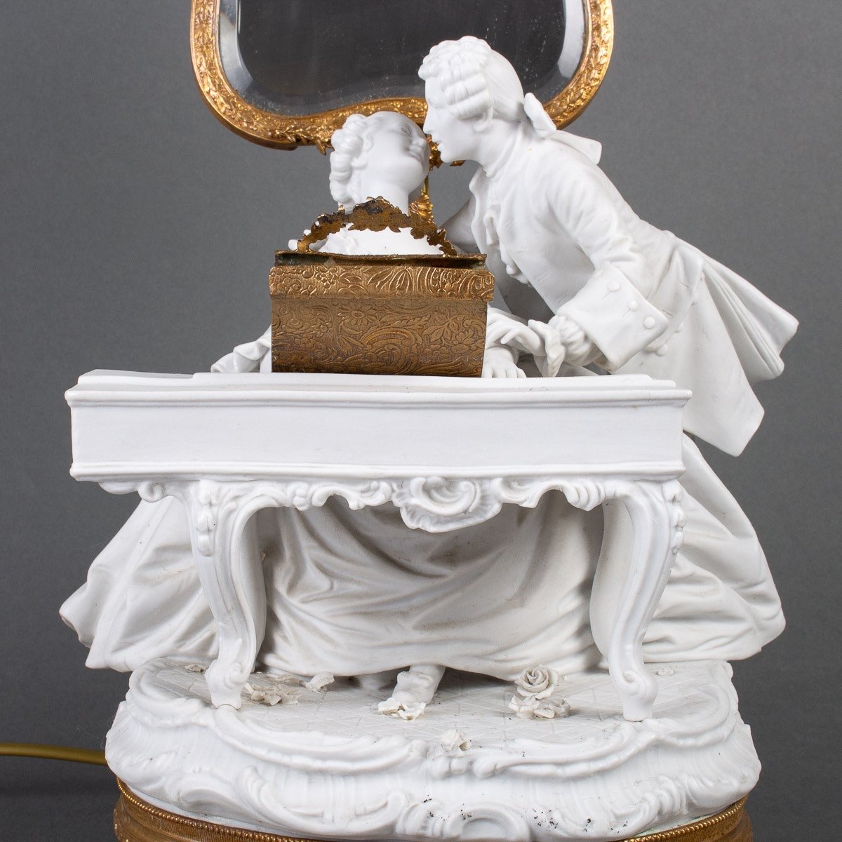A Romantic Art Nouveau Biscuit And Gold Metal Lamp-photo-2