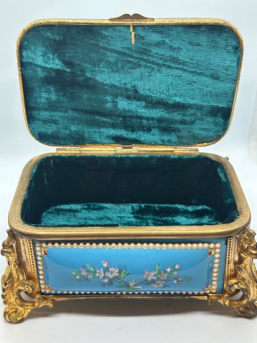 Coffret à Bijoux en bronze doré et émail fin XIXème siècle-photo-4