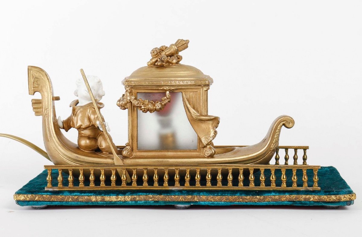 Une Lampe Romantique Biscuit Et Métal Doré Art Nouveau -photo-2