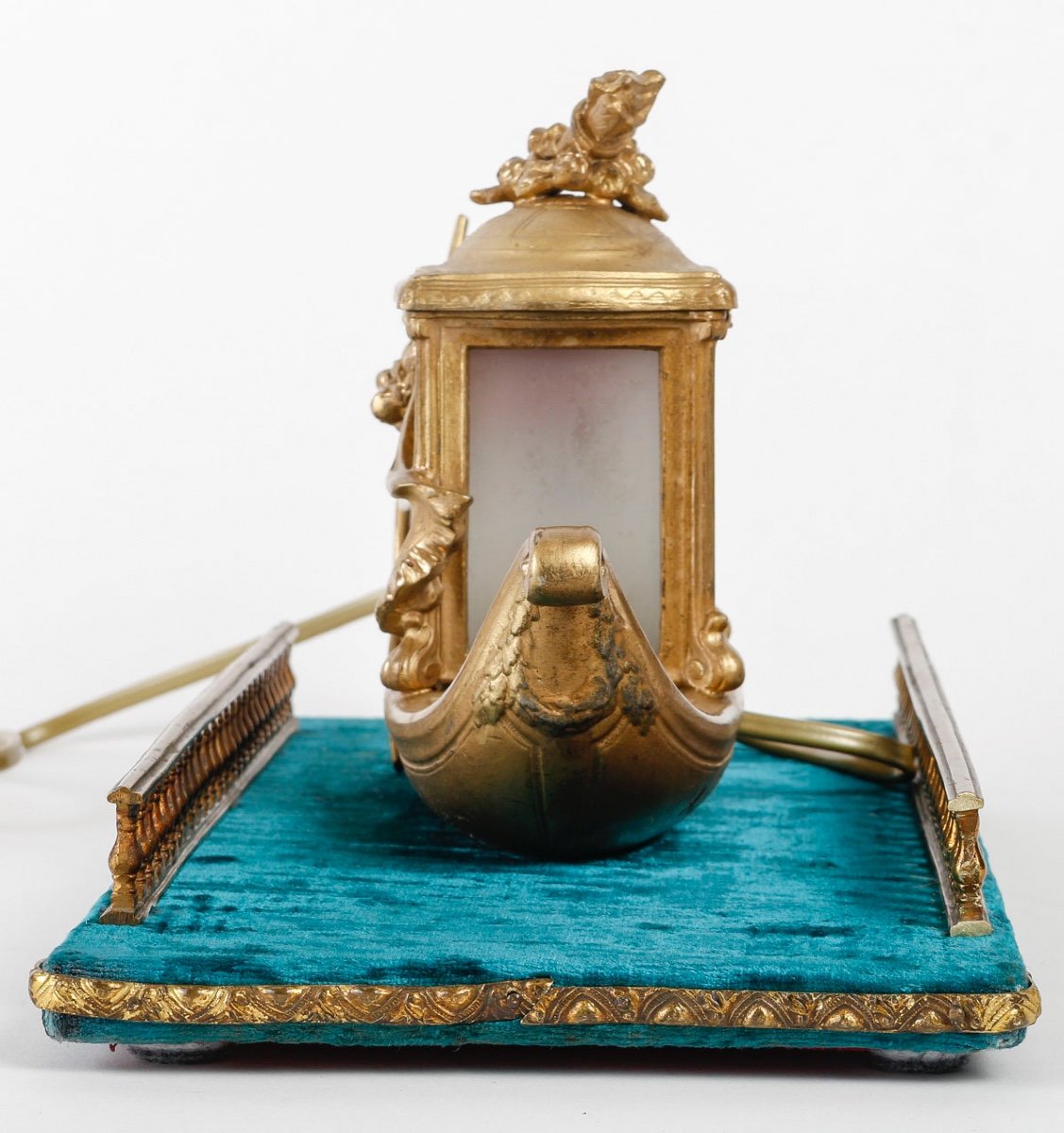 A Romantic Art Nouveau Biscuit And Gold Metal Lamp -photo-6