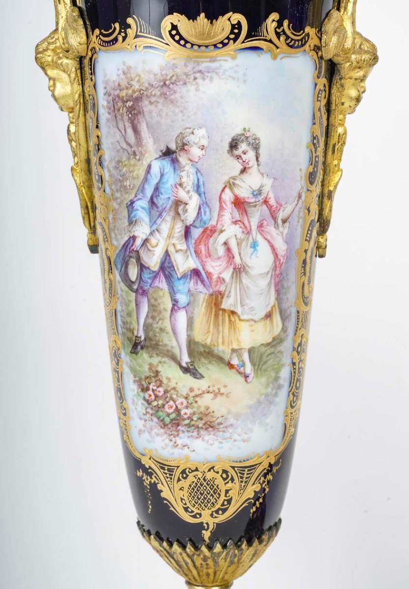 Une Paire De Vases En Porcelaine De Sèvres Fin XIXème Siècle -photo-1