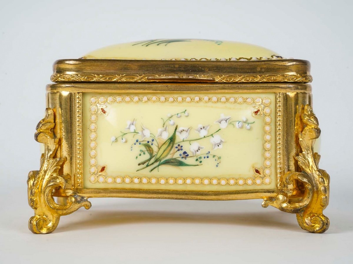 An Enamel Jewelry Box, Late 19th Century -photo-1