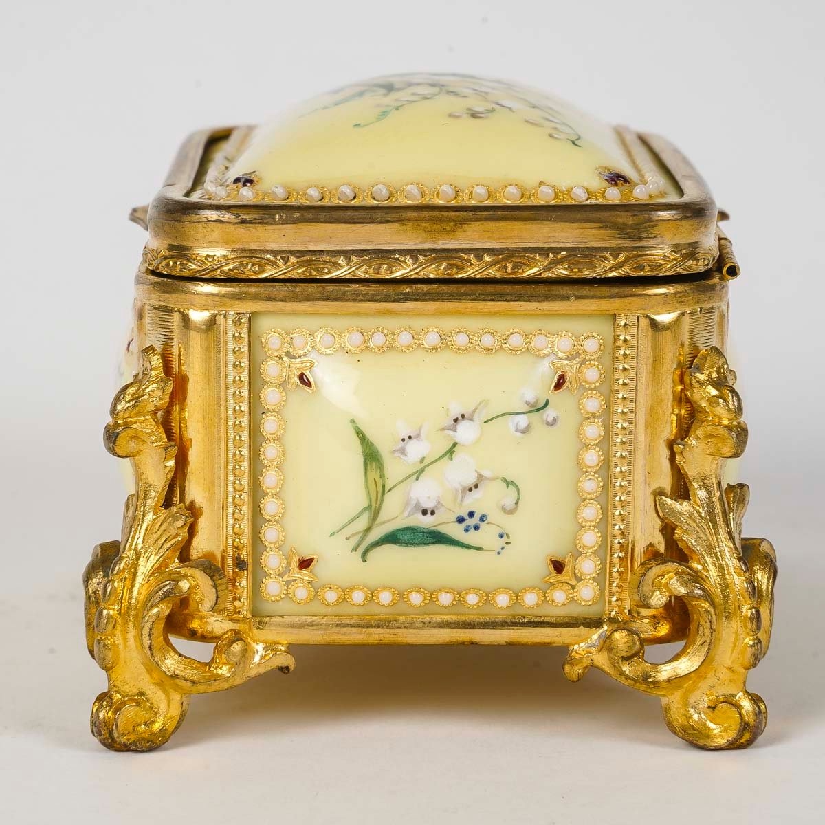An Enamel Jewelry Box, Late 19th Century -photo-5