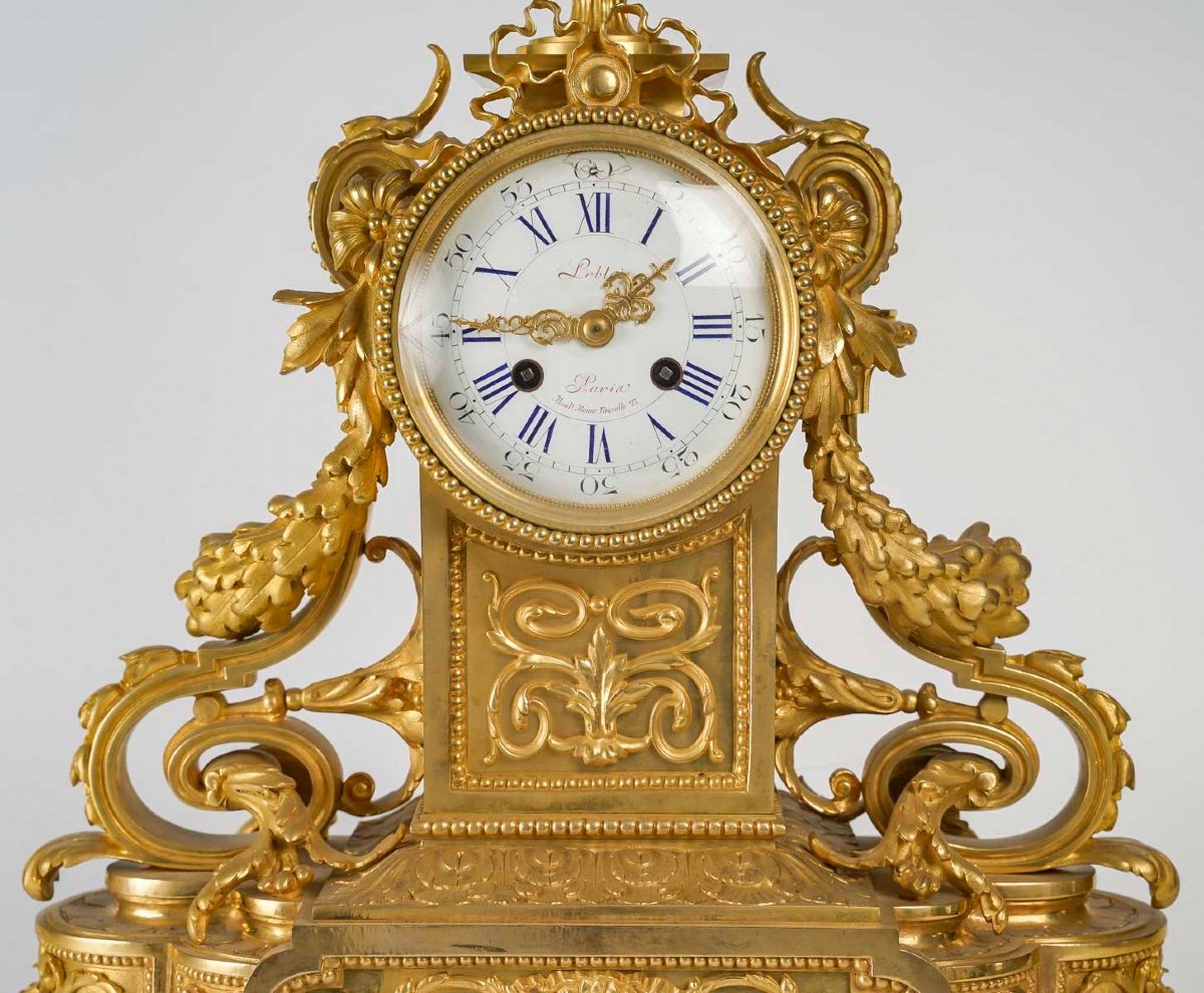 A Louis XVI Style Gilt Bronze Clock, 19th Century -photo-1