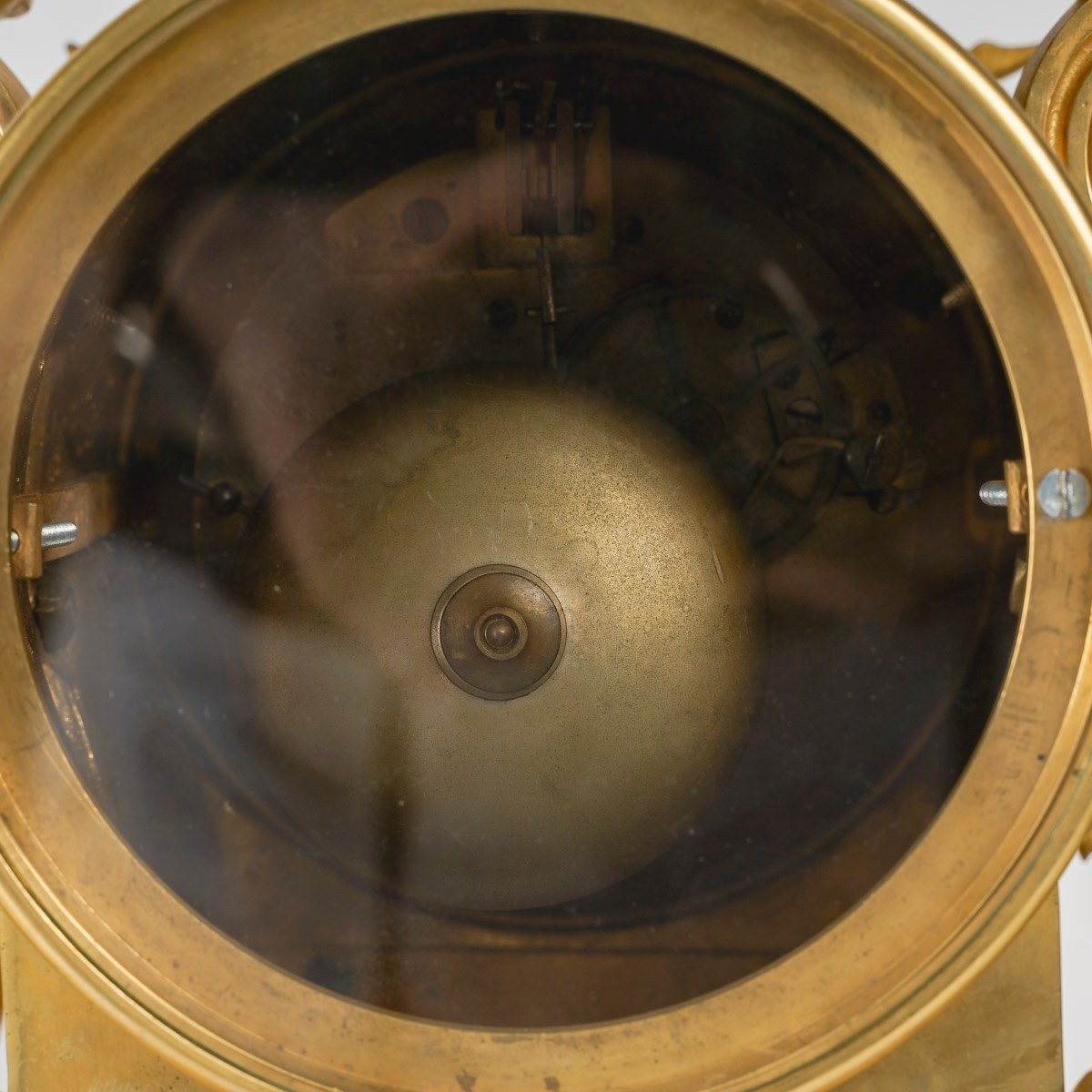 A Louis XVI Style Gilt Bronze Clock, 19th Century -photo-7