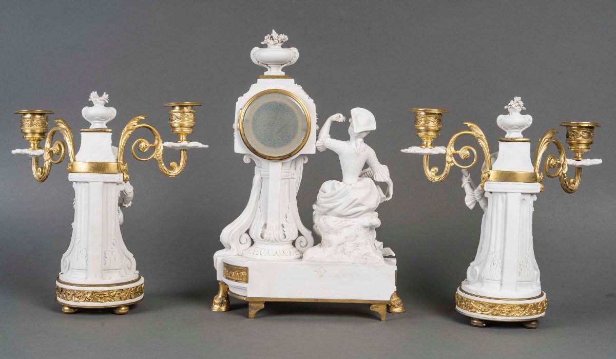 Une Garniture De Cheminée En Bronze Doré Et Biscuit Fin XIXème Siècle -photo-8