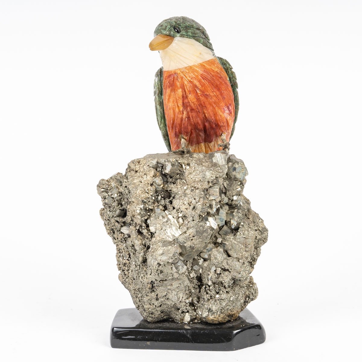 Une Sculpture En Pierre Et Porcelaine -photo-3