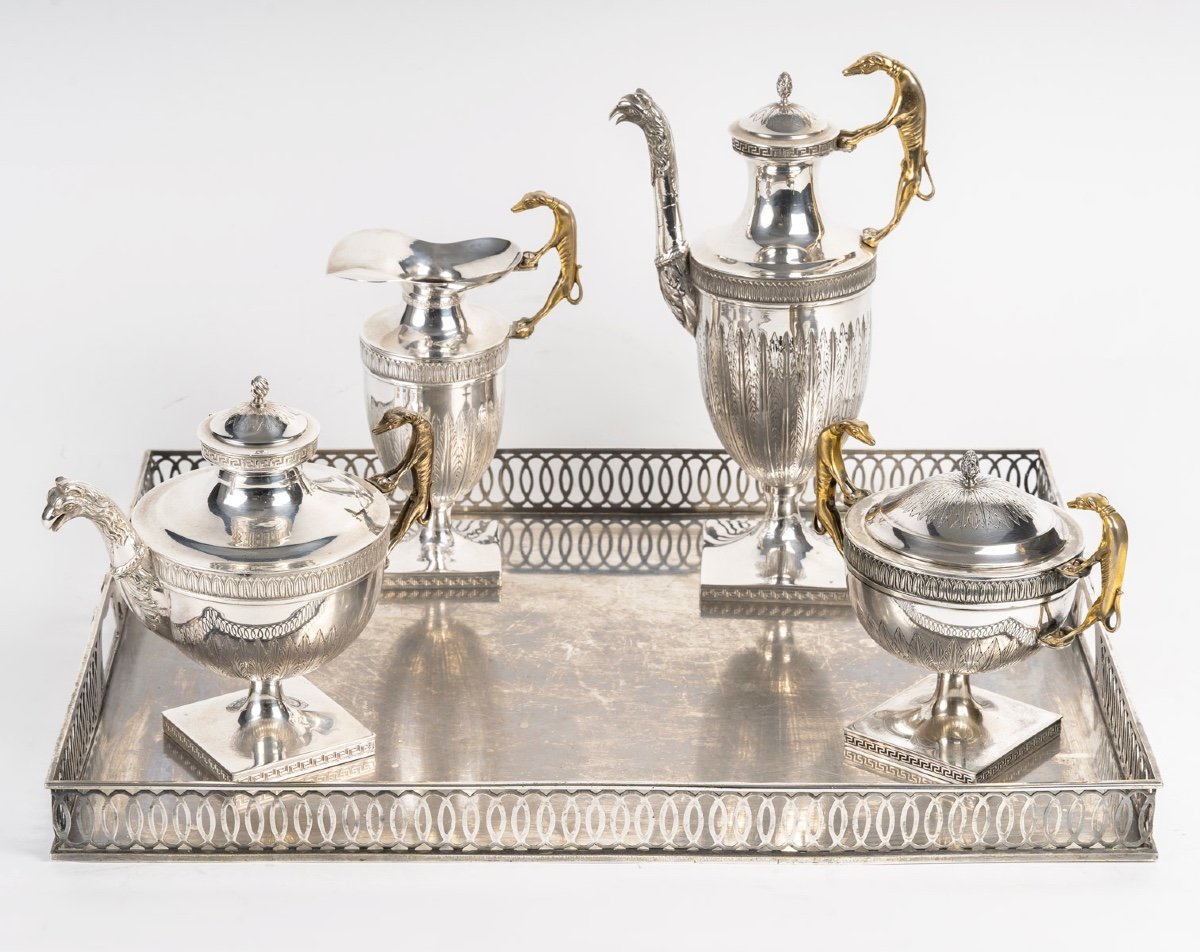 Un Service Thé Et Café Art Deco En Métal Argenté Et Vermeille
