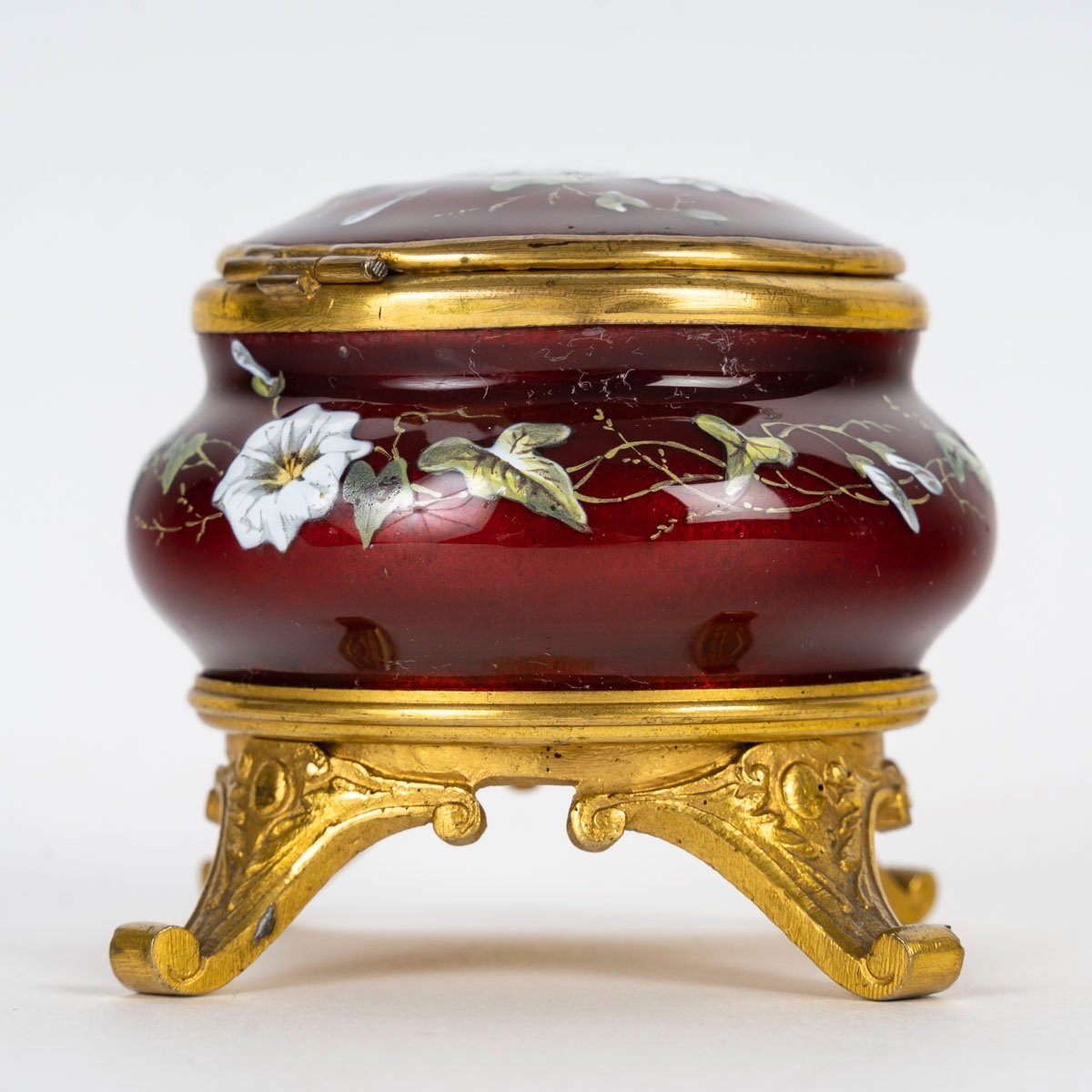 Une Petite Boite à Bijoux En émail Rouge, Fin XIXème Siècle -photo-3