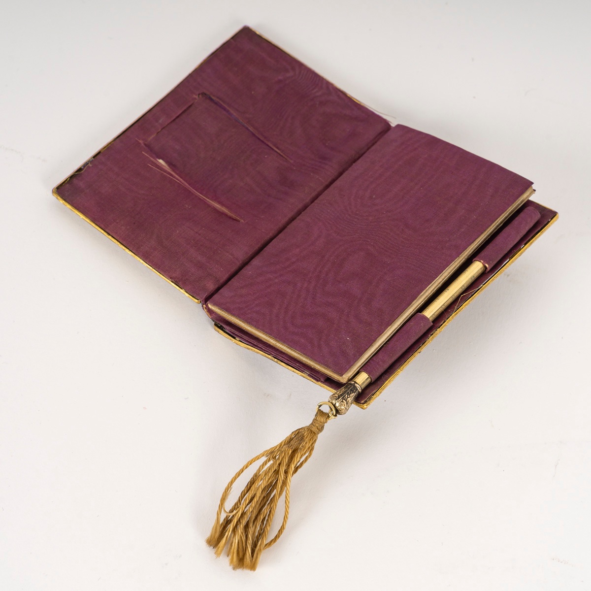 An Enamel Ball Book, Late 19th Century -photo-7