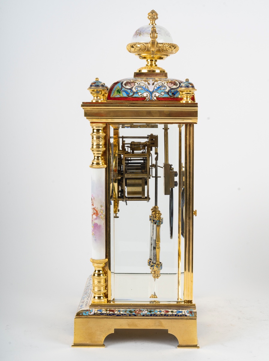 Une Garniture De Cheminée En Porcelaine, Bronze Doré Et émail Cloisonné, Fin XIXème Siècle-photo-4