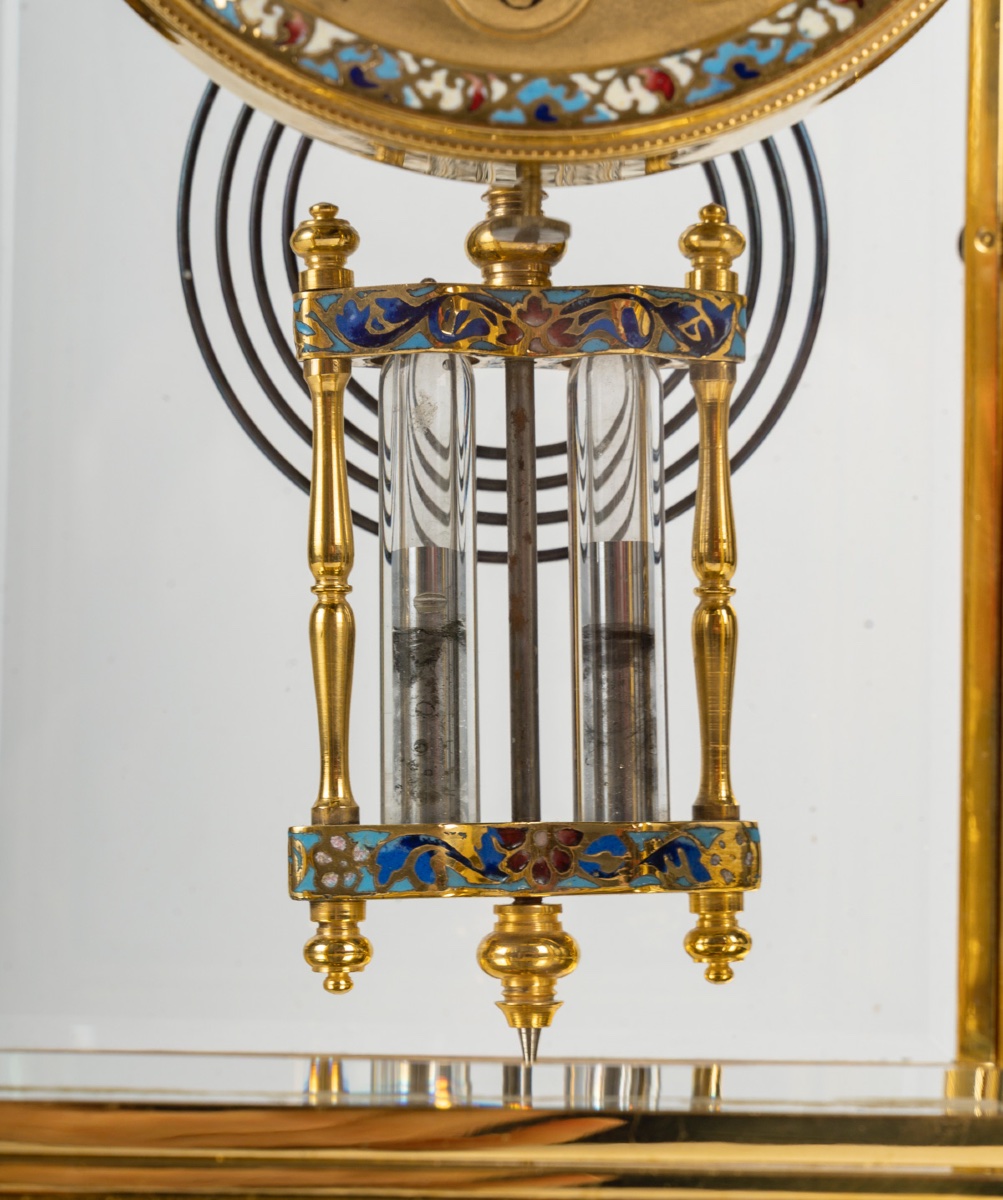 Une Garniture De Cheminée En Porcelaine, Bronze Doré Et émail Cloisonné, Fin XIXème Siècle-photo-6