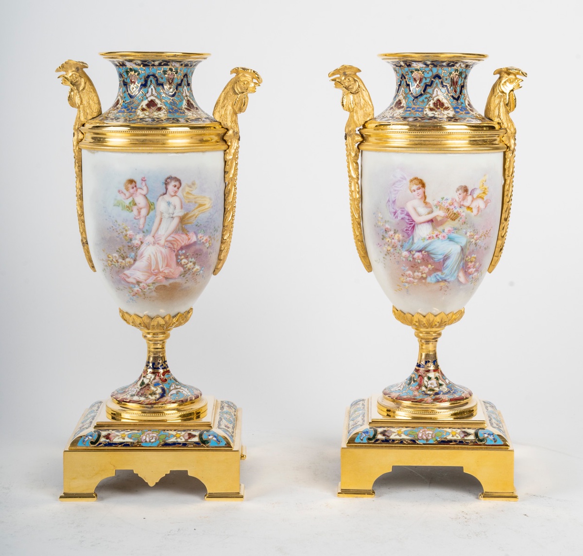 Une Garniture De Cheminée En Porcelaine, Bronze Doré Et émail Cloisonné, Fin XIXème Siècle-photo-7