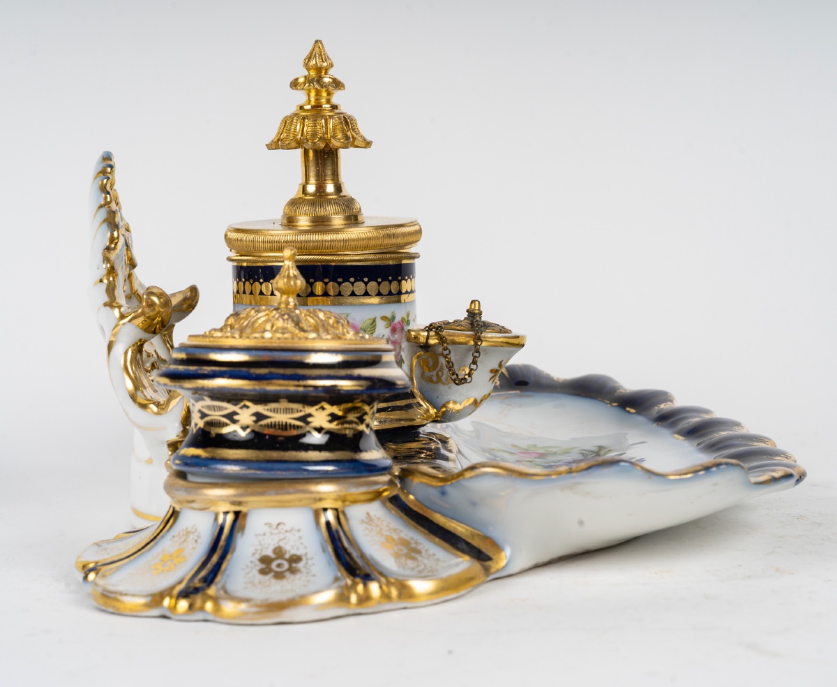 A Porcelain And Gilt Bronze Inkwell, Late 19th Century -photo-3