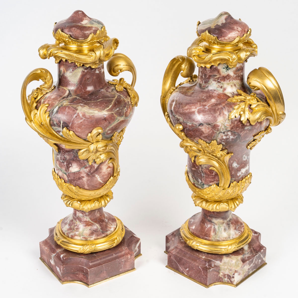 A Pair Of Red Belgian Marble Cassolettes, Late 19th Century -photo-2