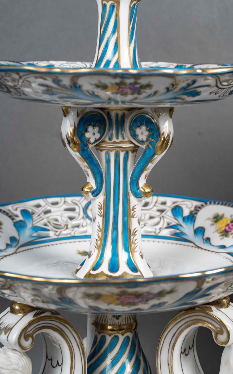 Un  centre de table en porcelaine; début XXème  siècle -photo-2