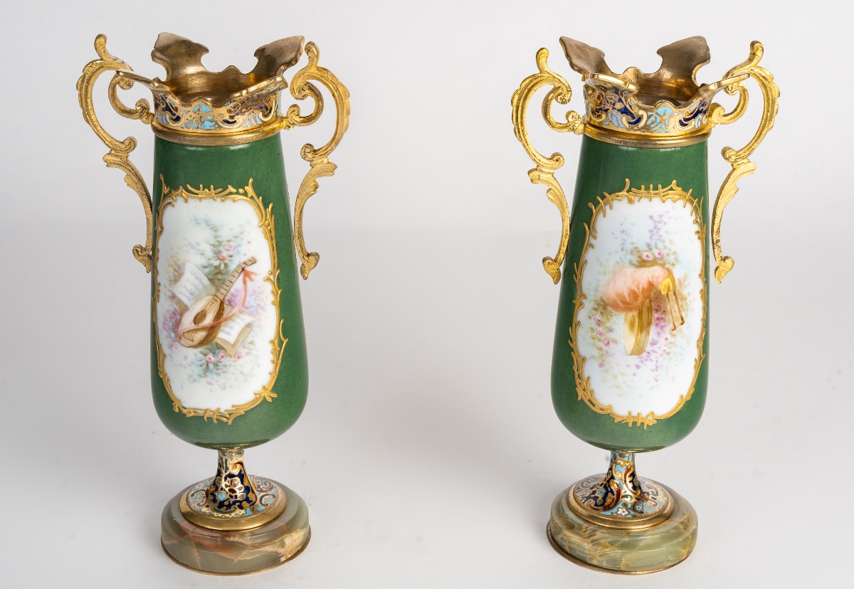 A Pair Of Porcelain And Cloisonné Bronze Vases, Late 19th Century -photo-7